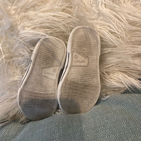 Carter’s size 6c slip on dinosaur print slip on - Picture 9 of 9